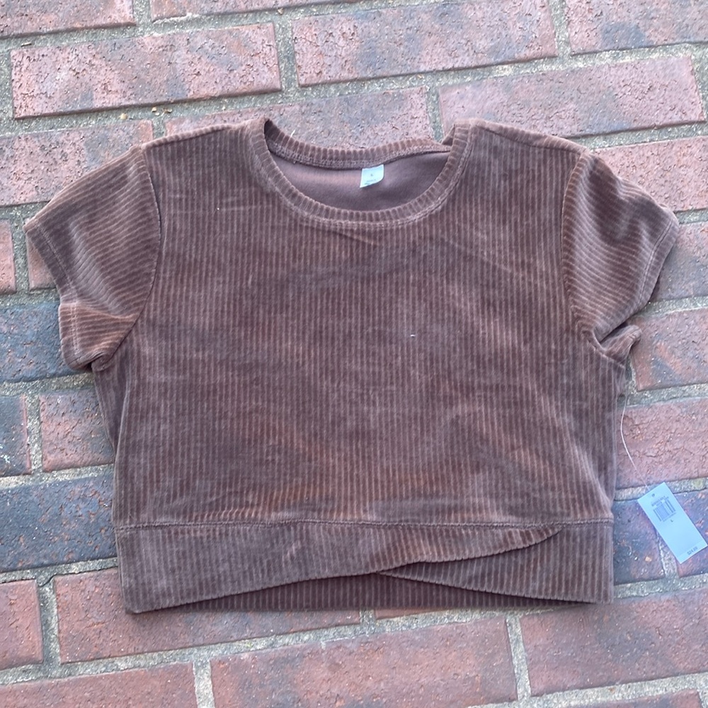 NWT ON velvet ribbed crop top